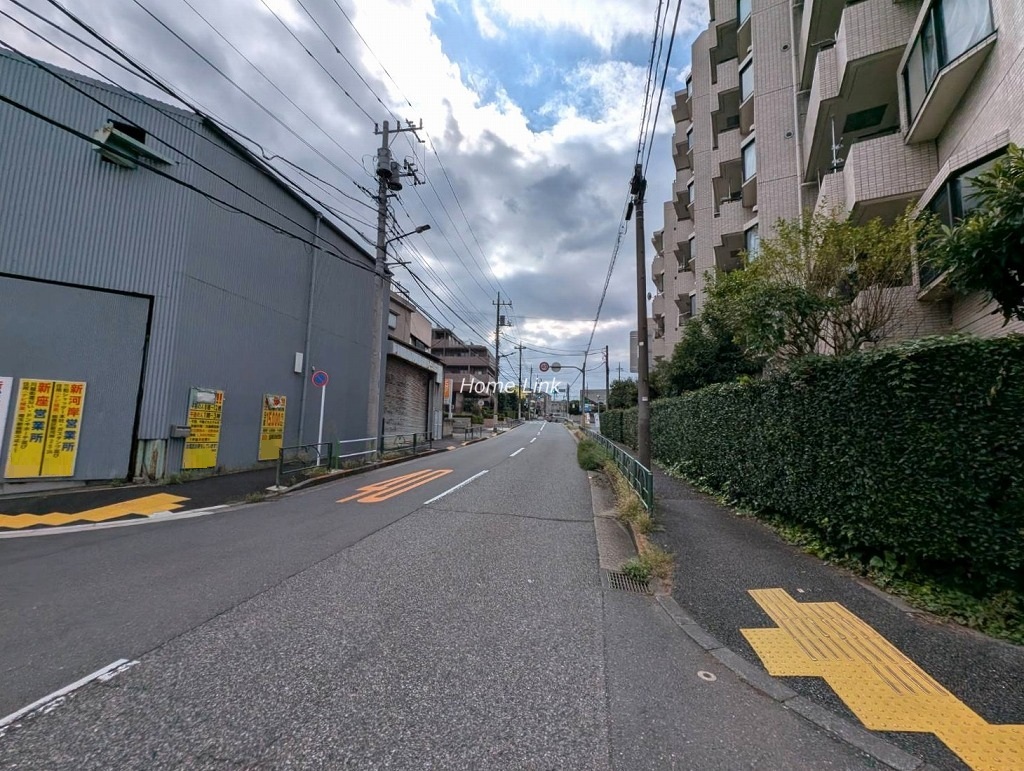 東建ニューハイツ赤塚公園　南側 前面道路